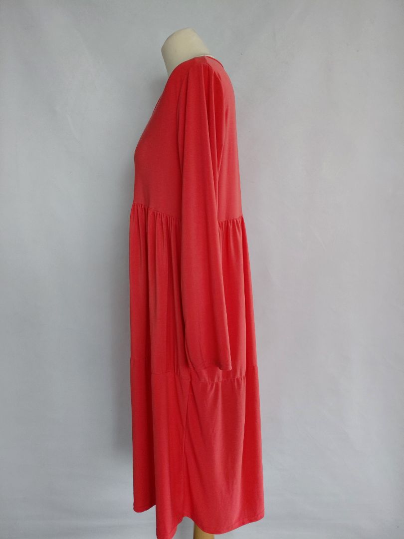 Dress, M