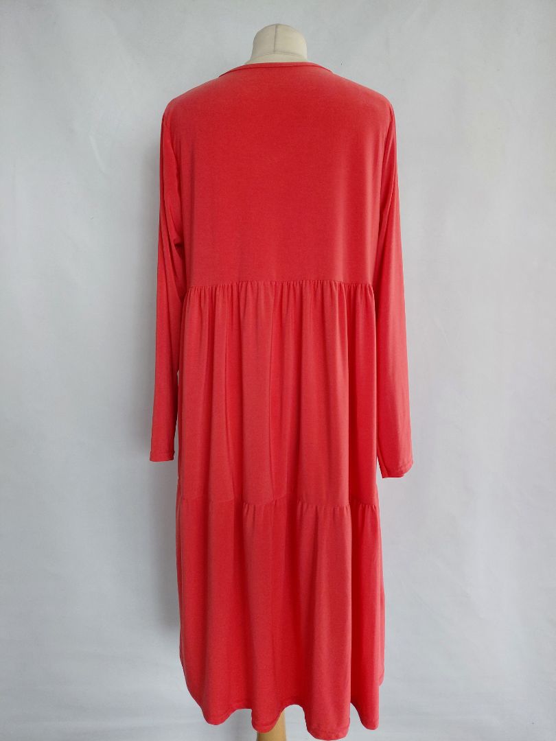 Dress, M