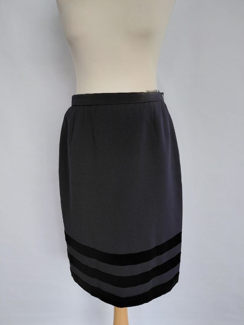 Vintage pils (ca. 1985), EUR 42, Valentino Boutique