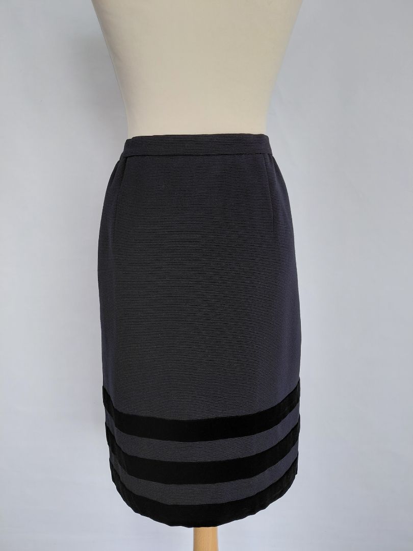Vintage pils (ca. 1985), EUR 42, Valentino Boutique