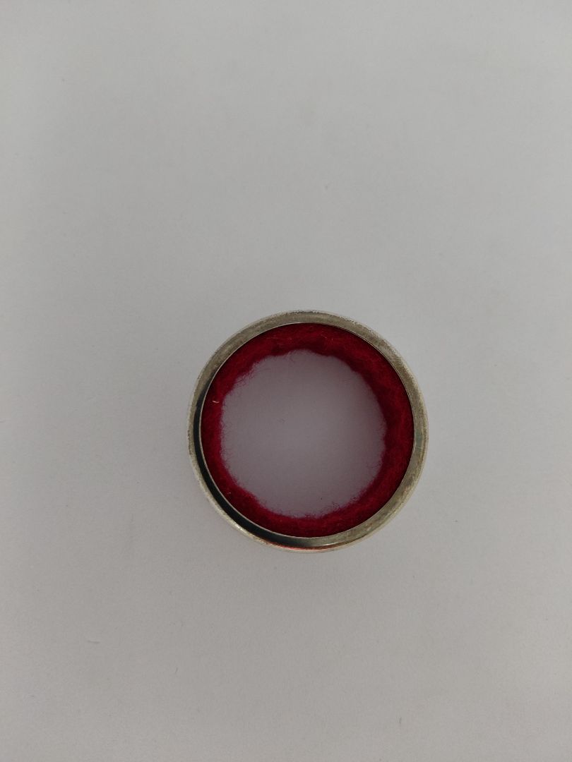 Drip stopper for wine bottles