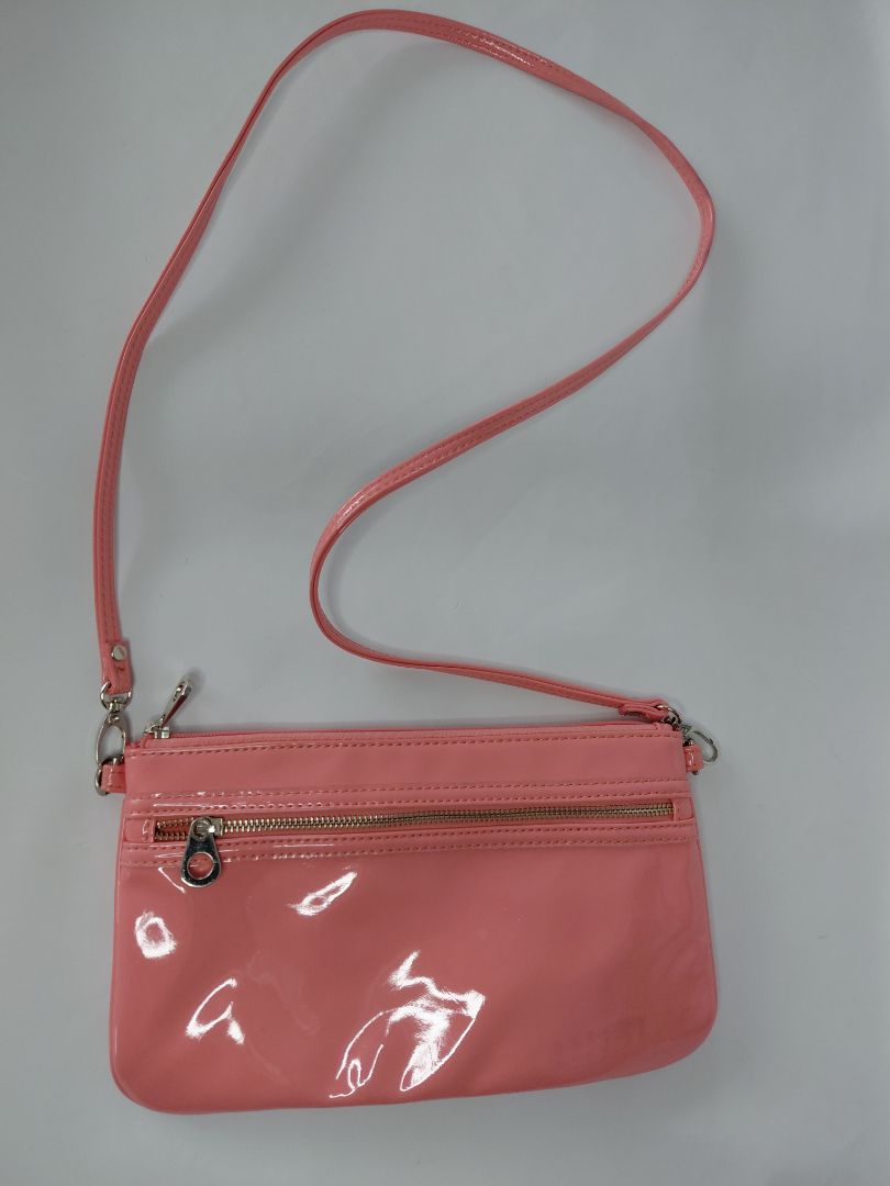 Glossy wallet, Red Herring