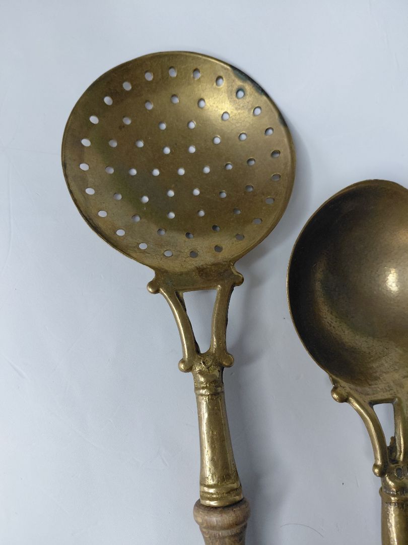 Brass ladle set