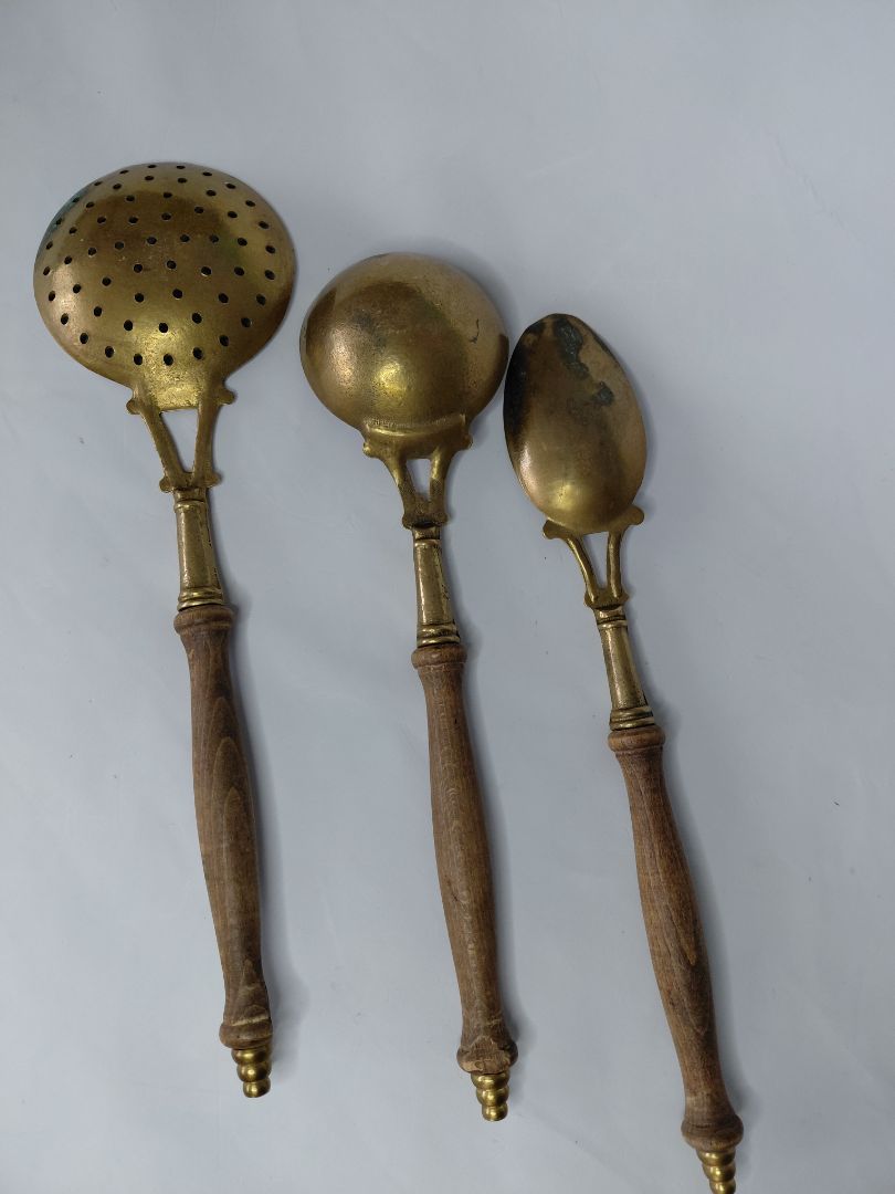 Brass ladle set