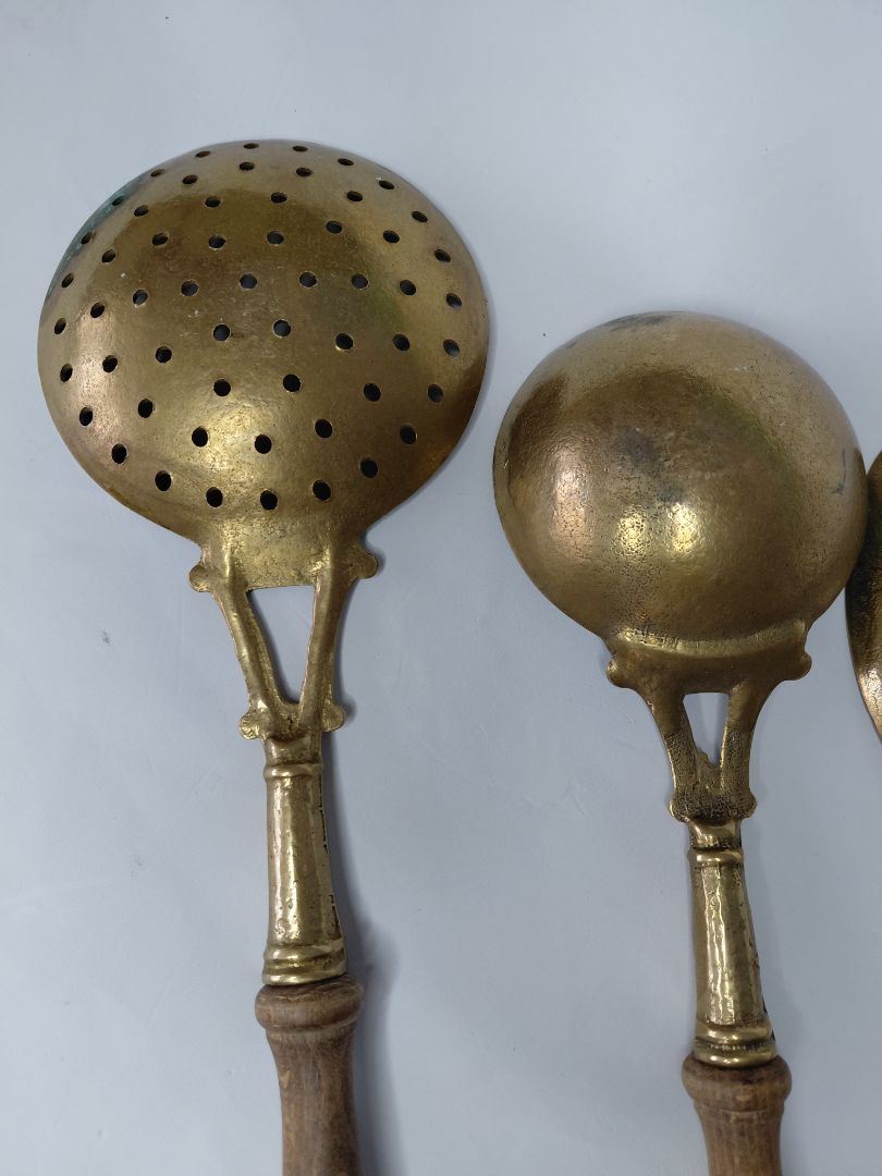 Brass ladle set