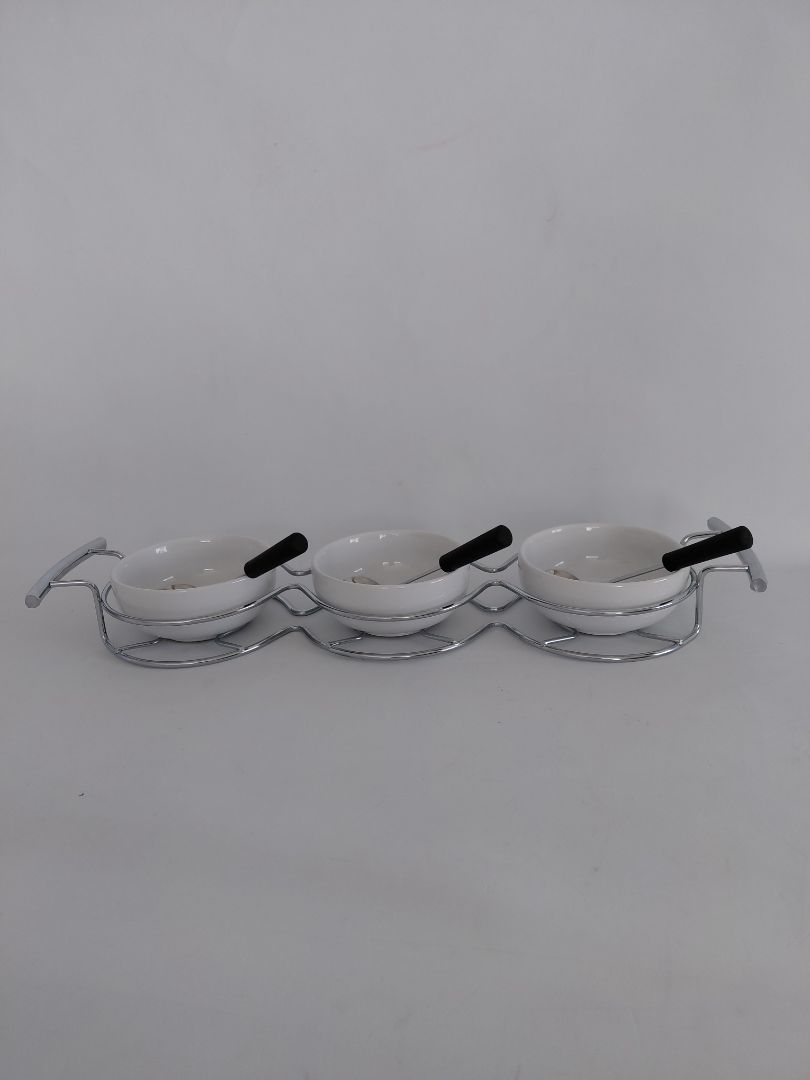 Sauce bowls in steel tray, Imperial houseware
