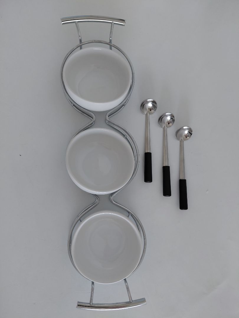 Sauce bowls in steel tray, Imperial houseware
