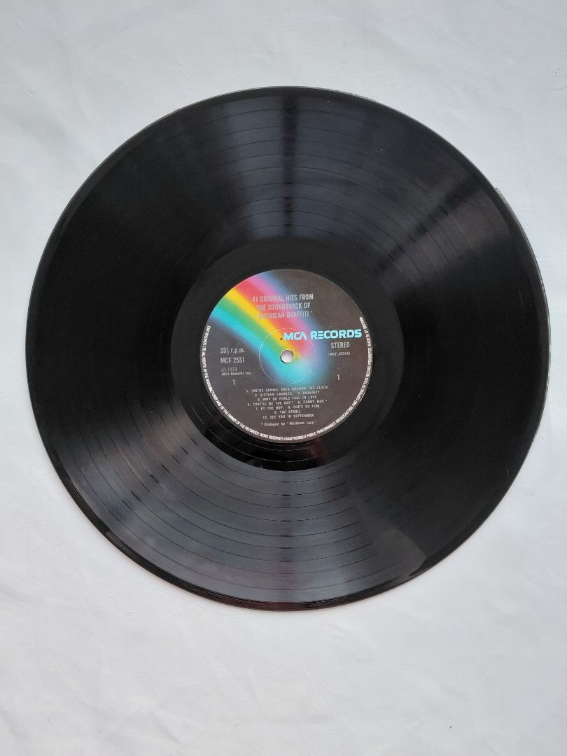 41 original hits from the soundtrack of American Graffiti, American Graffiti