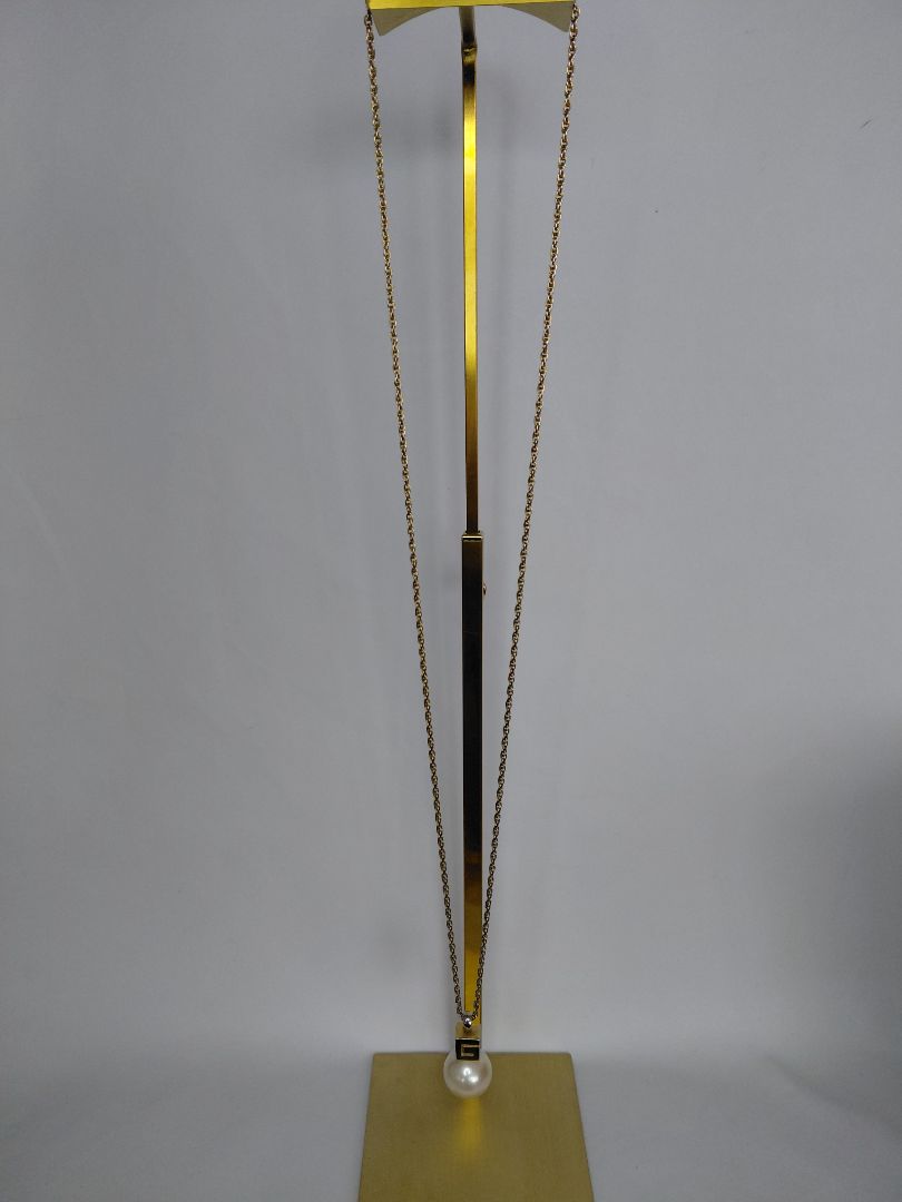 Long necklace
