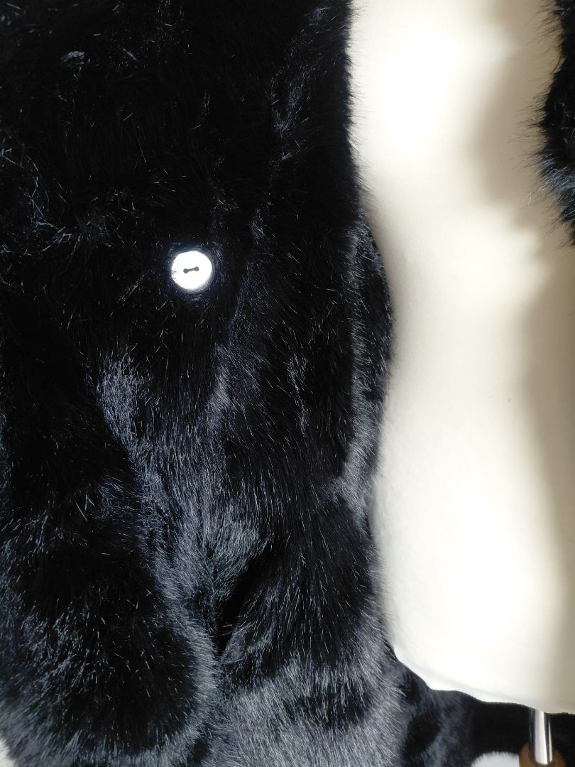 Fur coat (vegan) unused, M, Júník