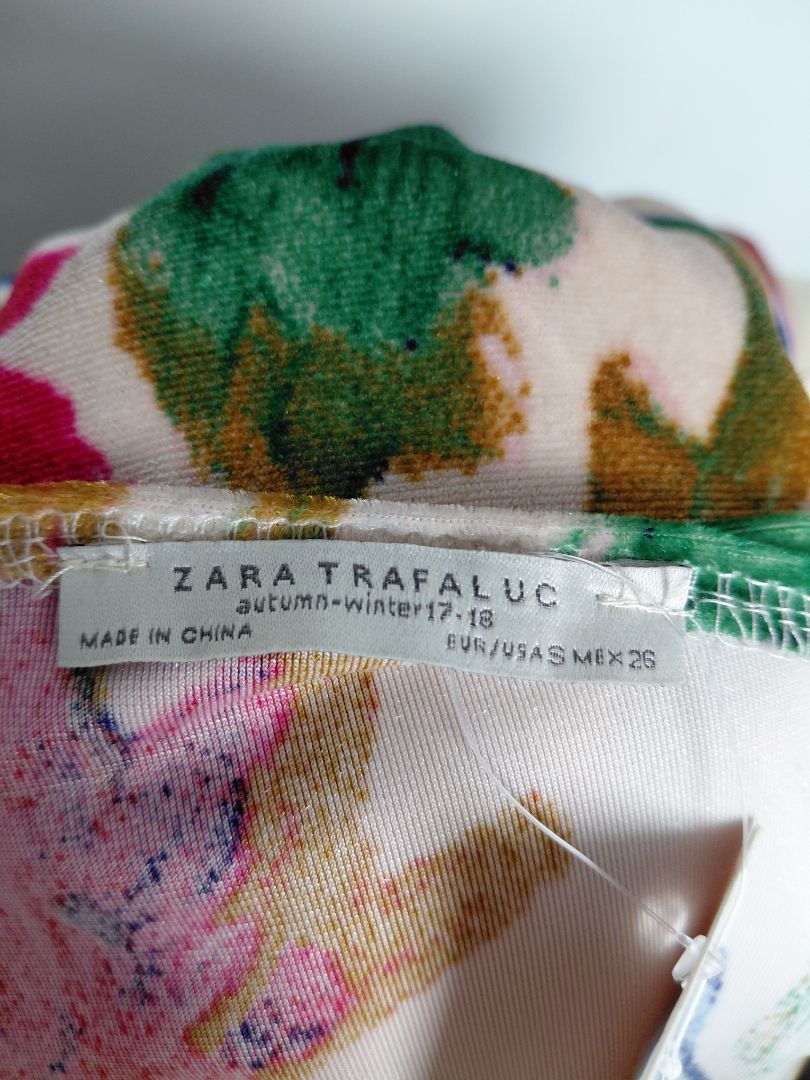 Kjóll úr kóngaflauel, S, Zara