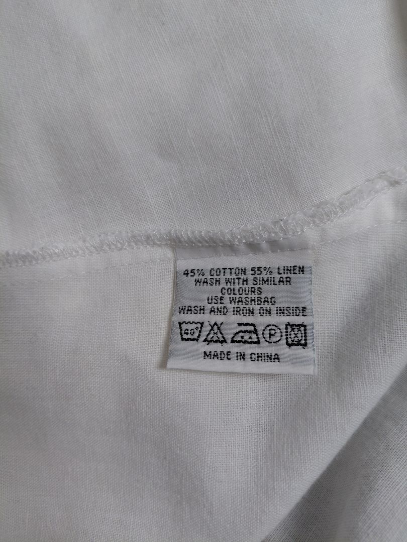 Hör blússa (55% hör, 45% bómull), EUR 40, Marie Philippe