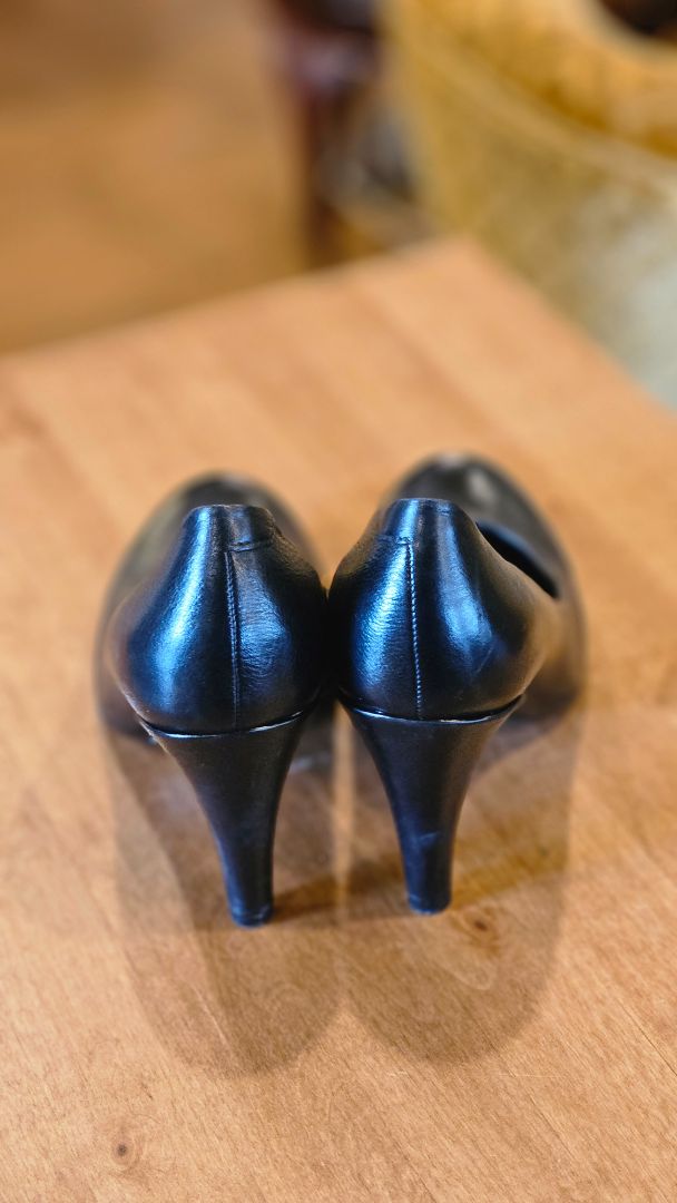 Black heels, 6 cm heel, EUR 36