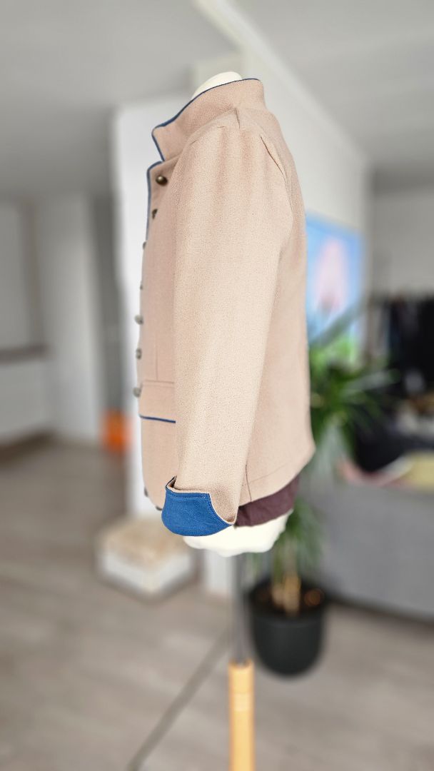 Ullarjakki, M, Miss Look