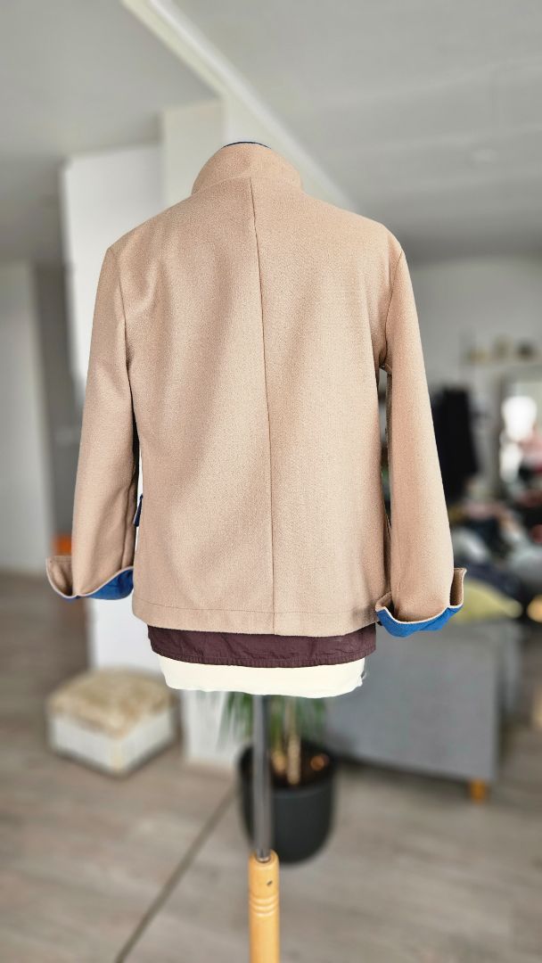 Ullarjakki, M, Miss Look