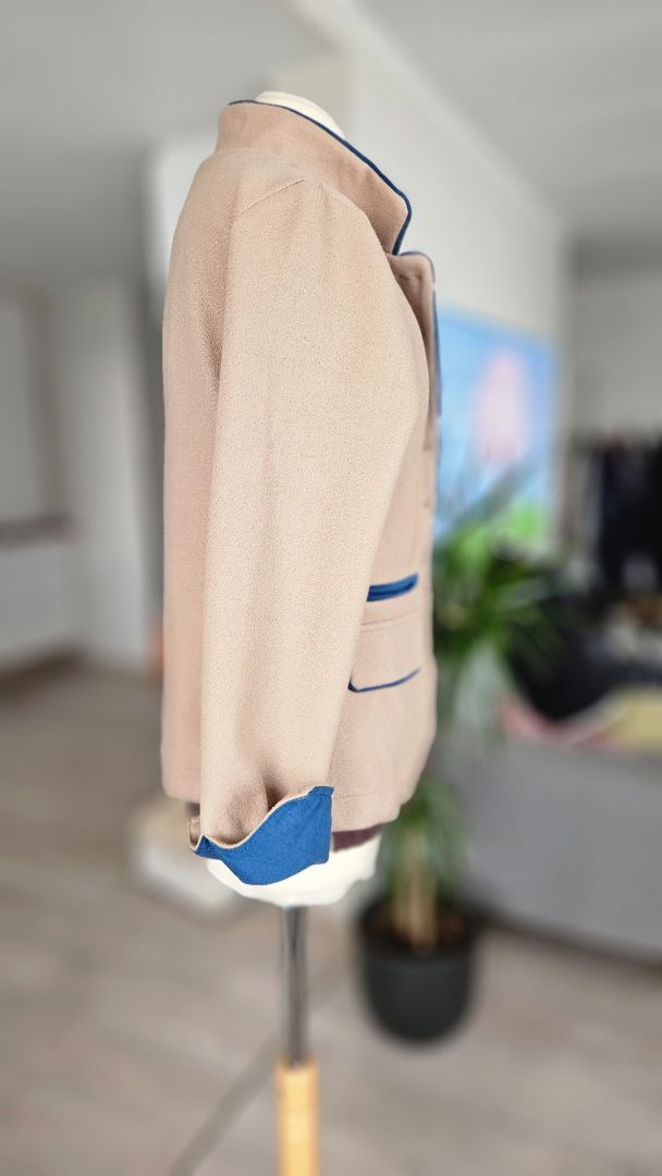 Ullarjakki, M, Miss Look