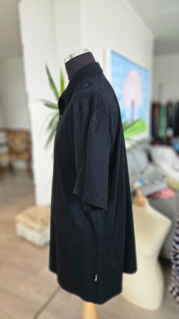 Black golf polo shirt, XL