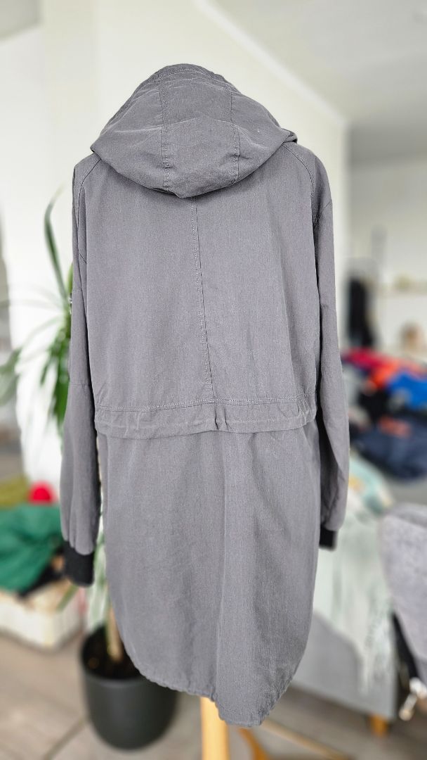 Léttur síður jakki, EUR 42