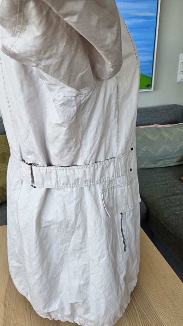 Léttur síður jakki, EUR 46