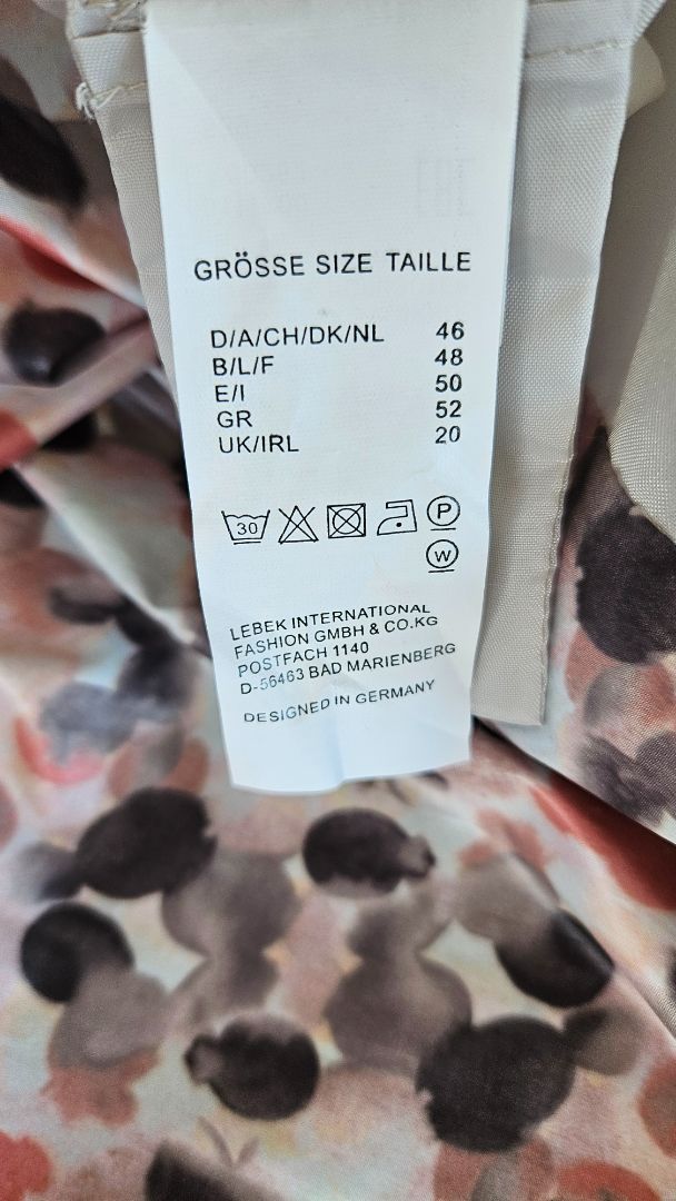 Léttur síður jakki, EUR 46