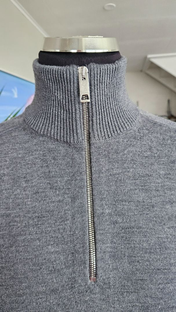 Merino wool sweater, L, Burberry