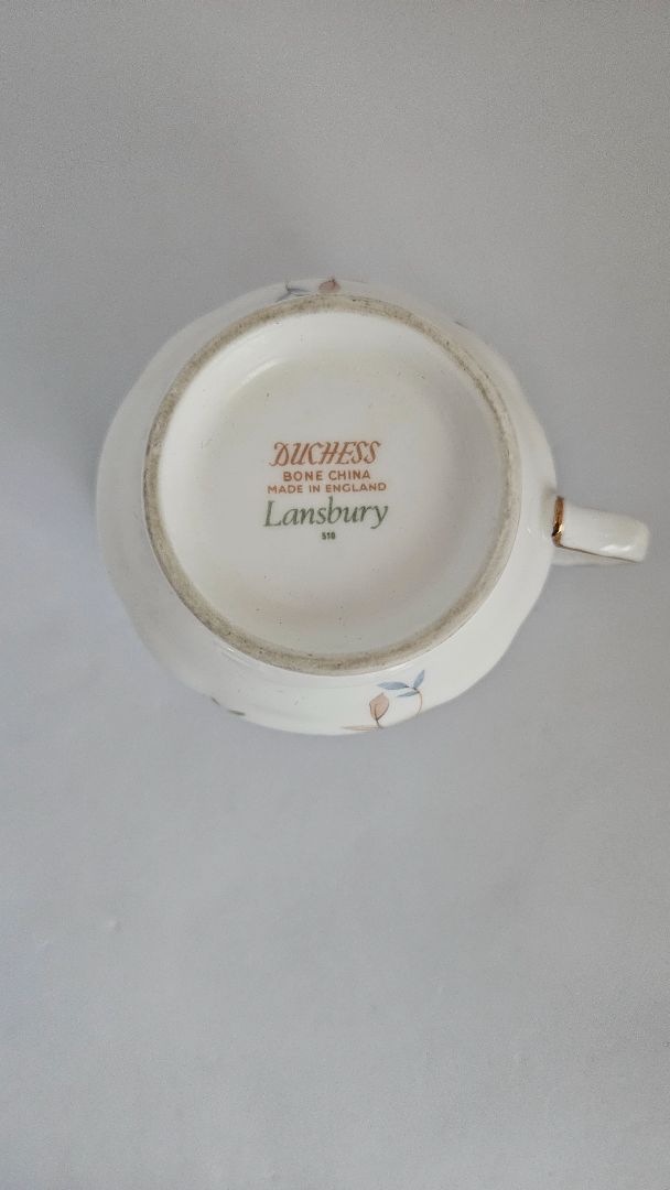 Mjólkurkanna Lansbury (1960), Dutches Bone China