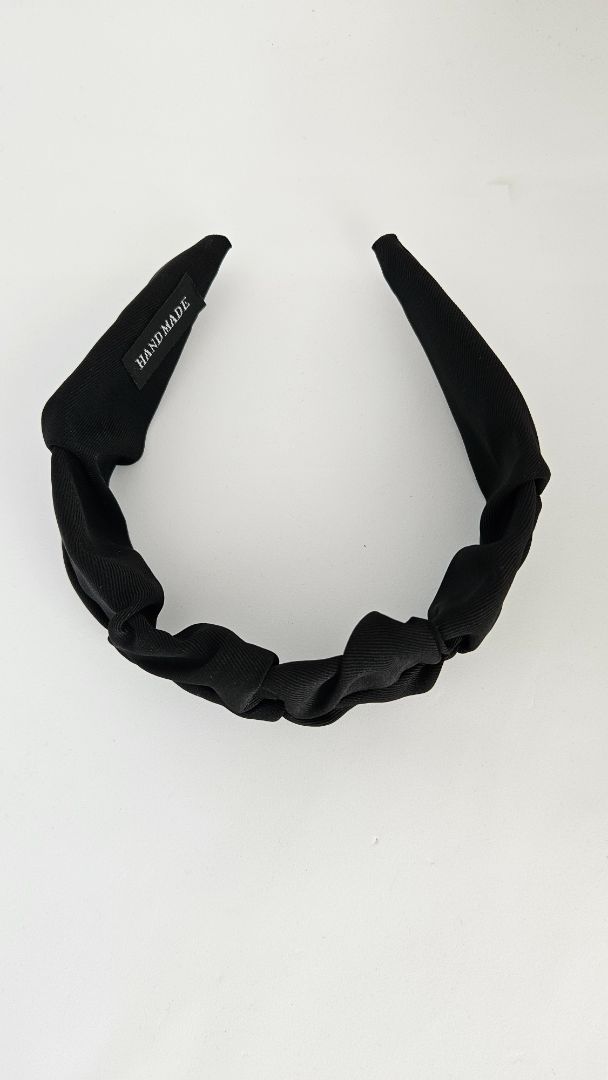 Hárspöng (Svört), One size