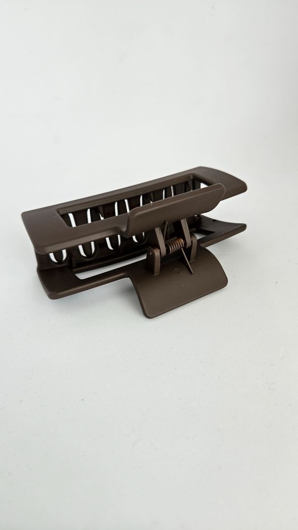 Large hair clip (Dark brown), 106