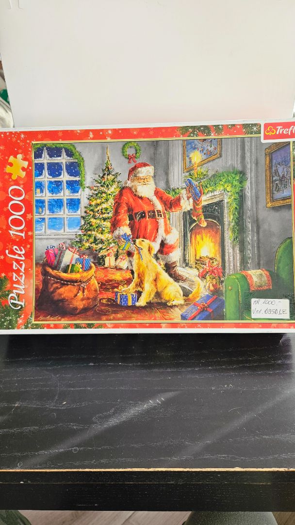 1000 piece Christmas puzzle