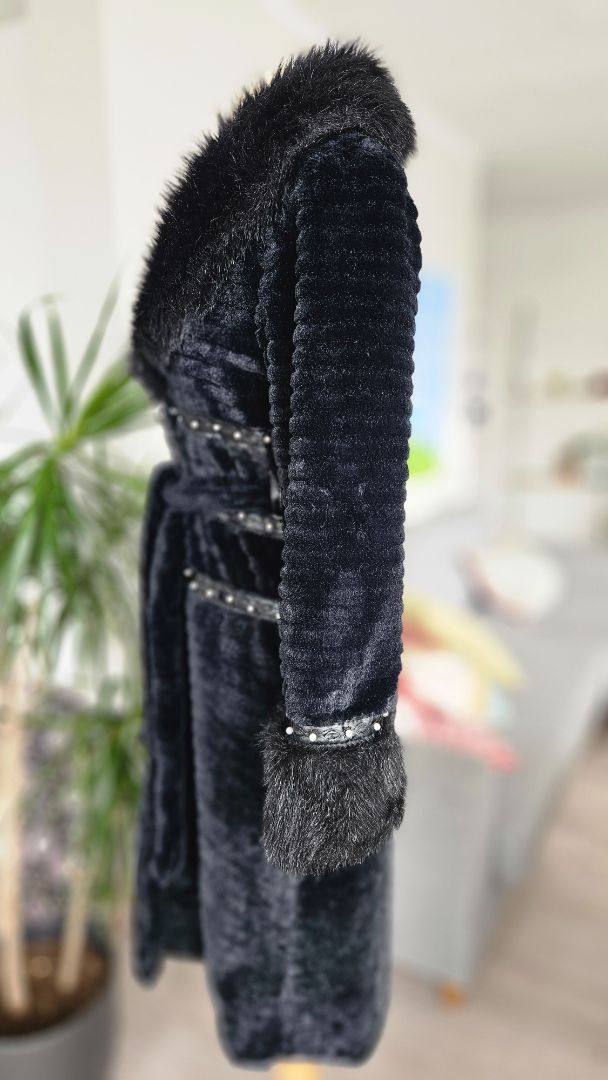 Vintage fur coat, S, Best time