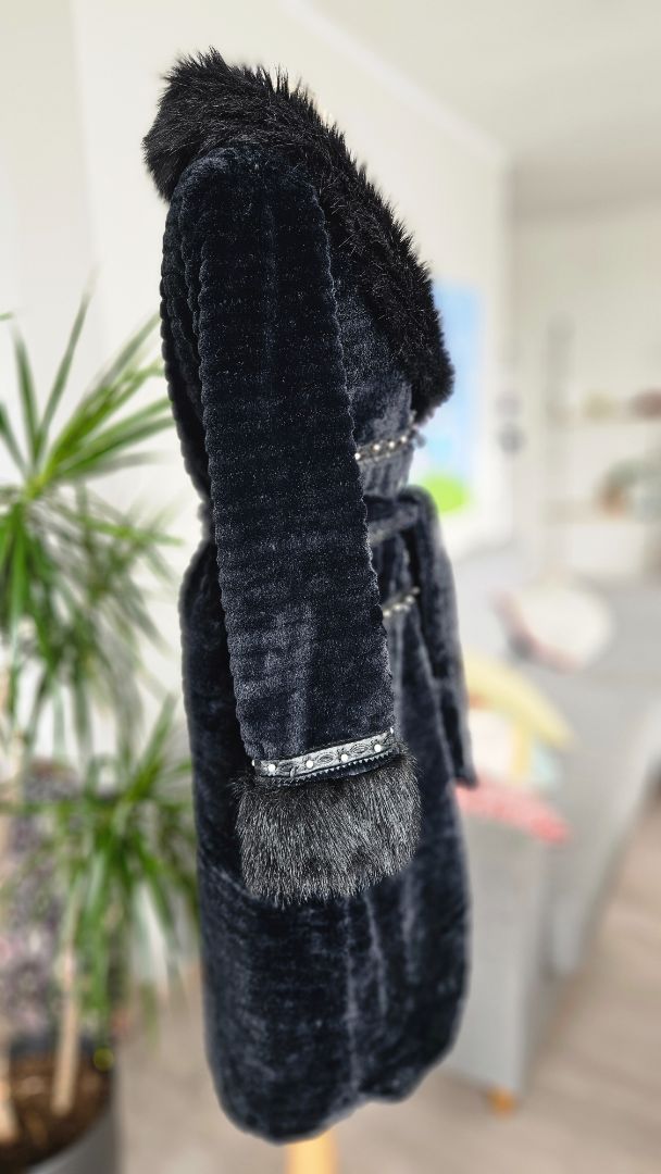 Vintage fur coat, S, Best time
