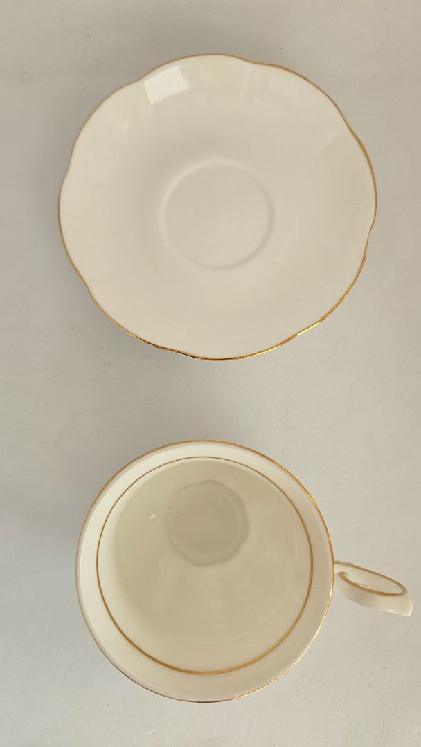 Vintage kaffibolli með undirskál, Cambridge Garden Collection Fine Bone China