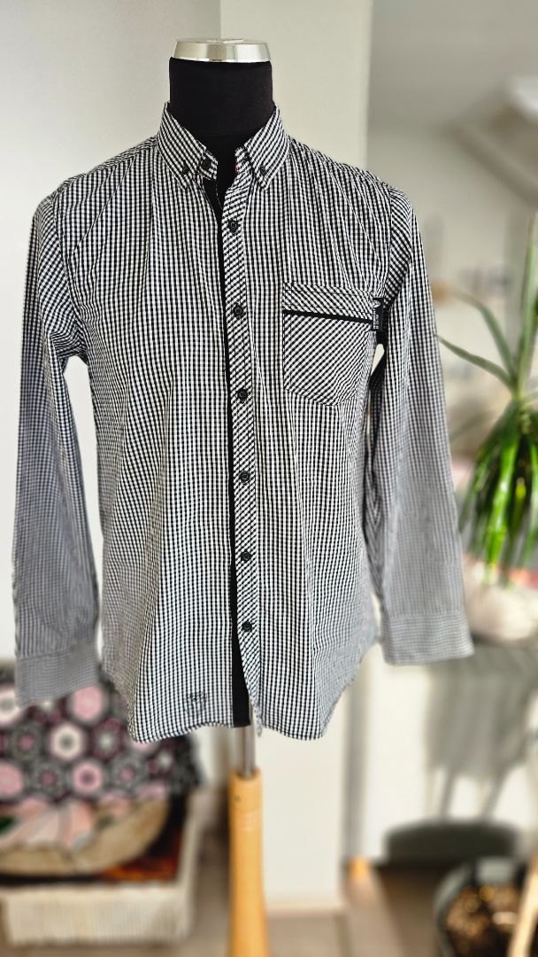 Checkered shirt, M, Dissident