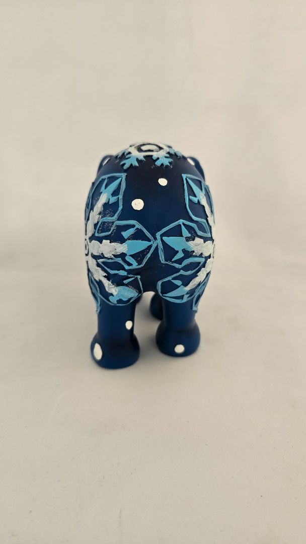 Elephant statue with snowflakes (pop art), 10 cm