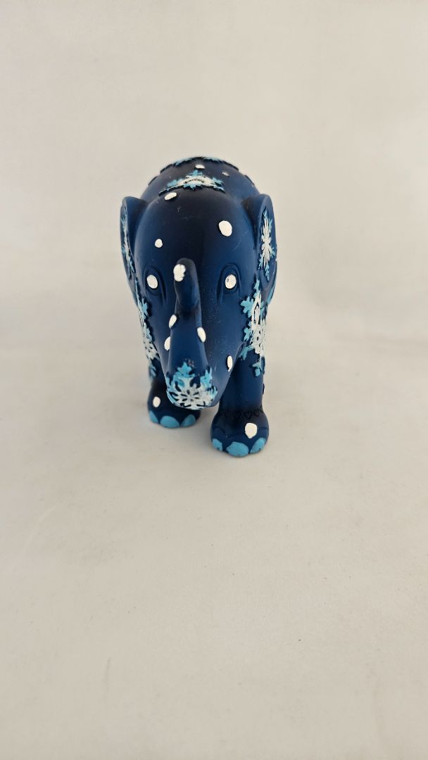 Elephant statue with snowflakes (pop art), 10 cm