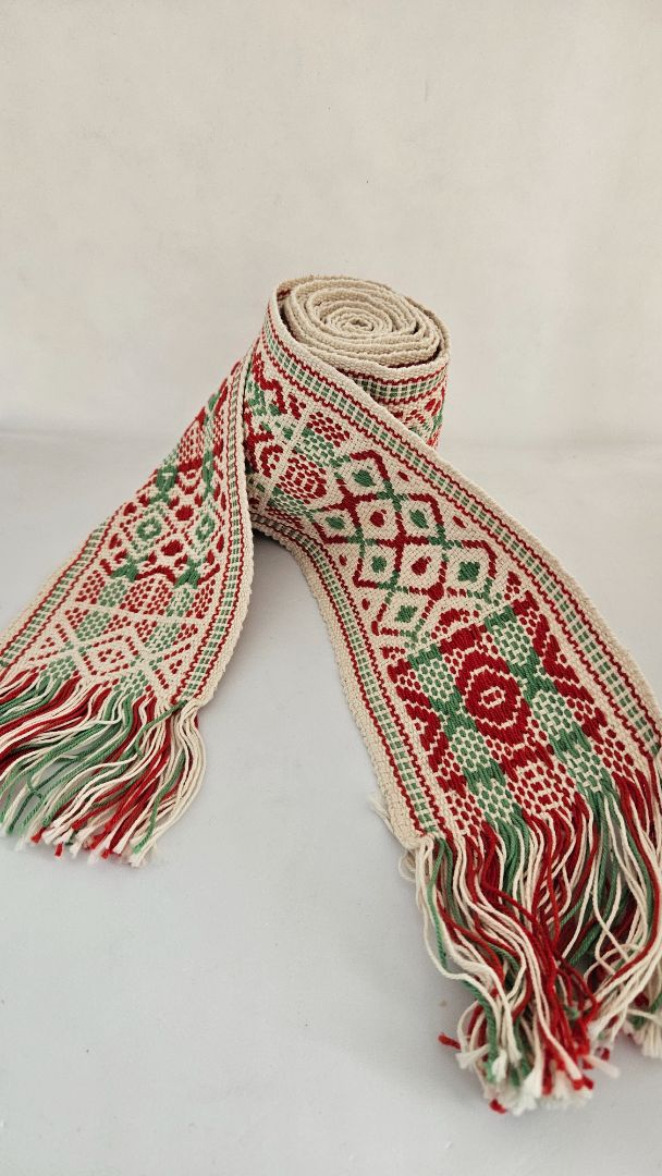 Handwoven wool belt (vintage)