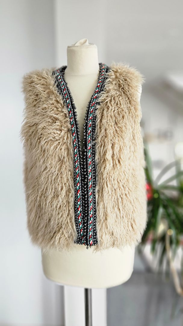 Faux Fur vest, M, Zara