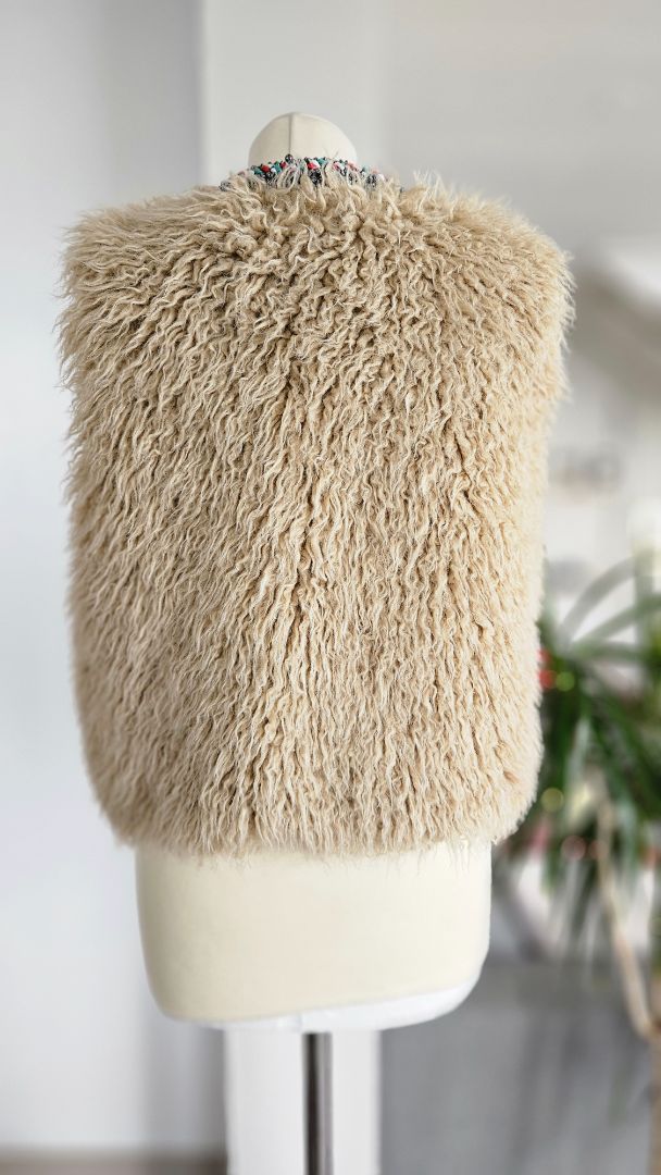 Faux Fur vest, M, Zara
