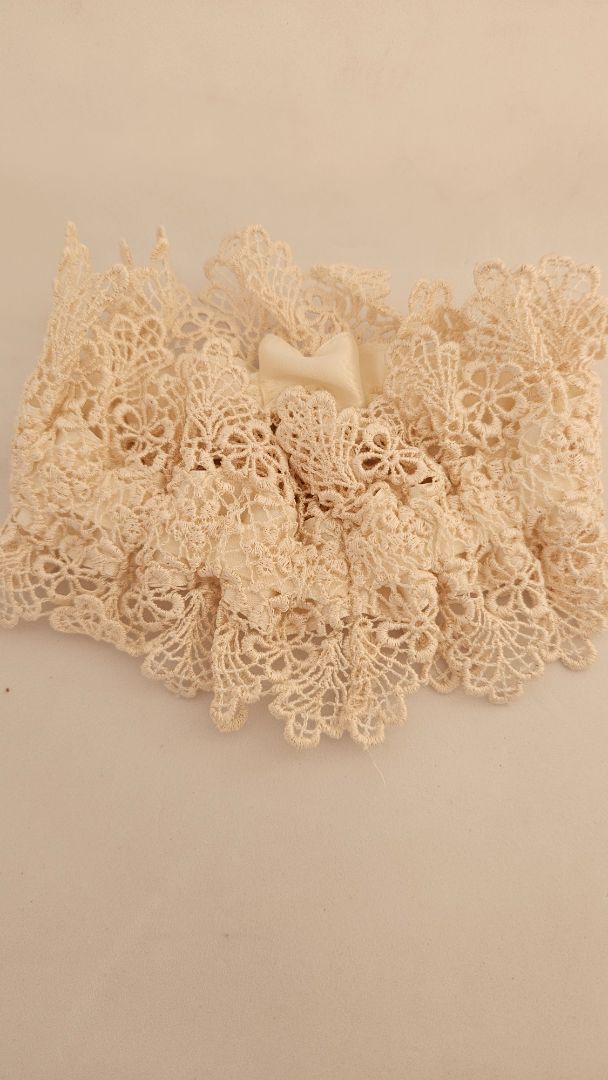 Pearl white garter (vintage)