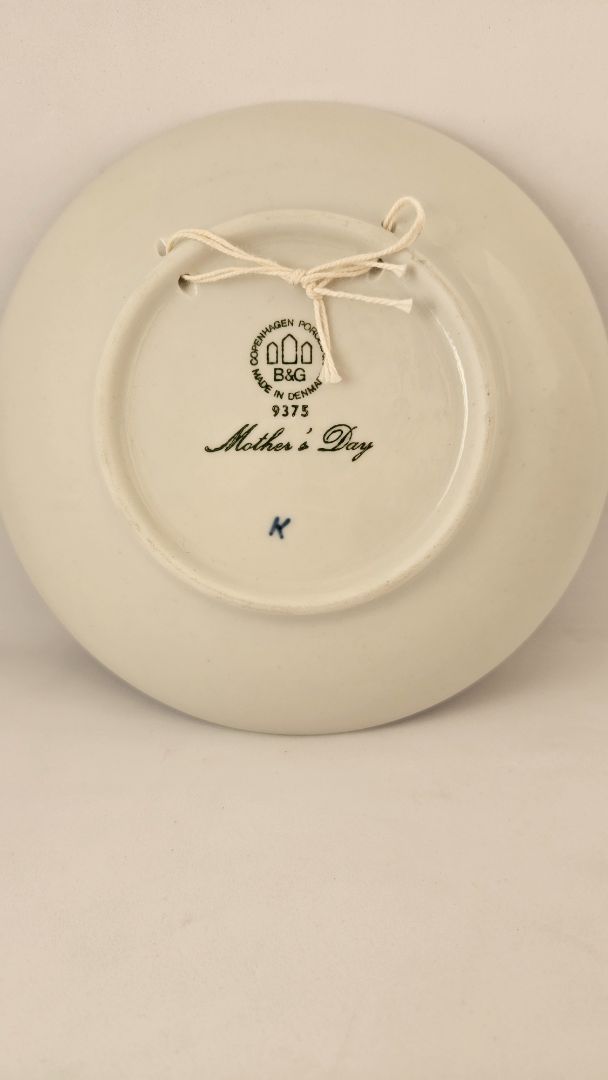 Mæðradagsplatti 1975, Bing & Gröndahl