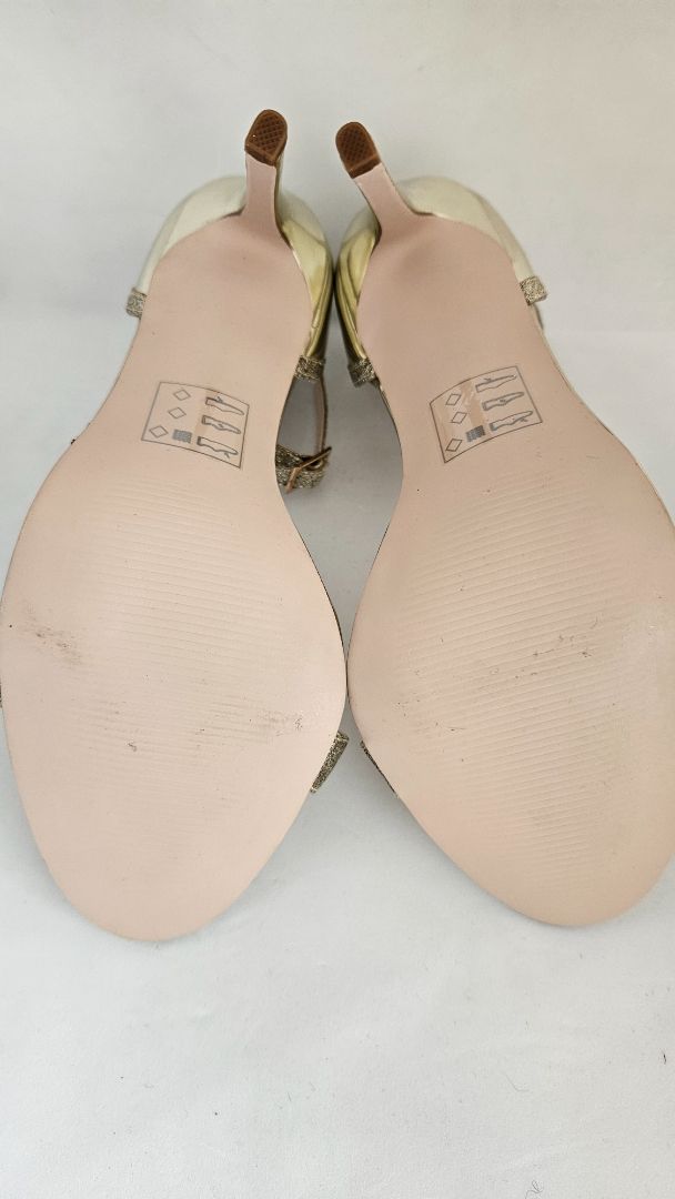 Gylltir hælaskór (12 cm), EUR 39, Asos