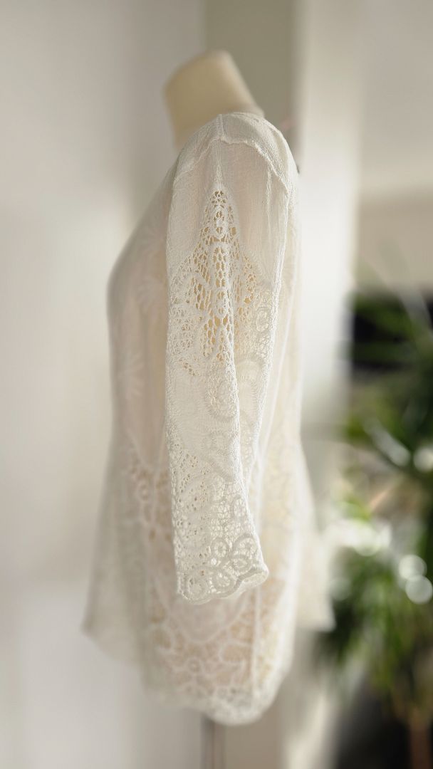 Lace linen blouse, M