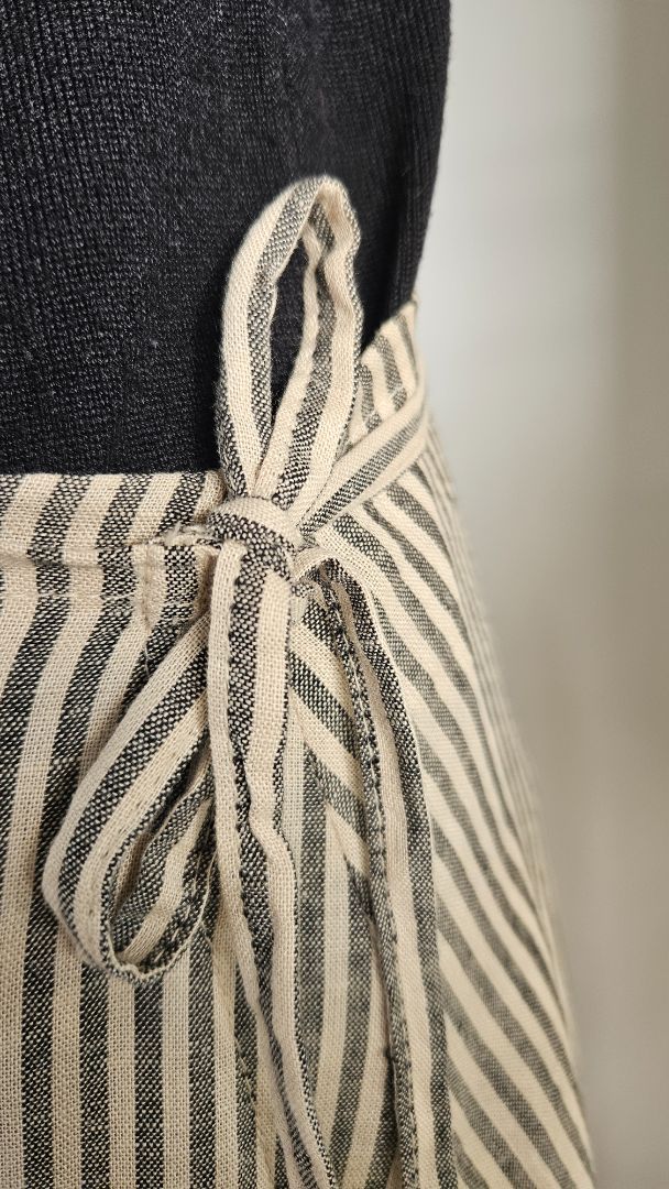 Wrapped linen skirt, M, Lindex