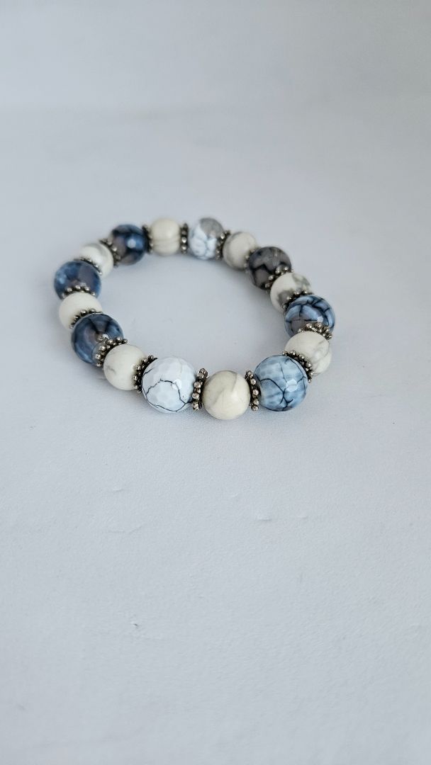 Bracelet with blue and white balls