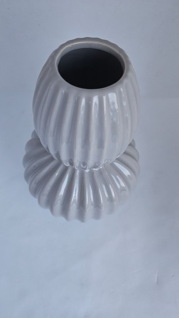 Flower vase (22 cm), Bloomingville