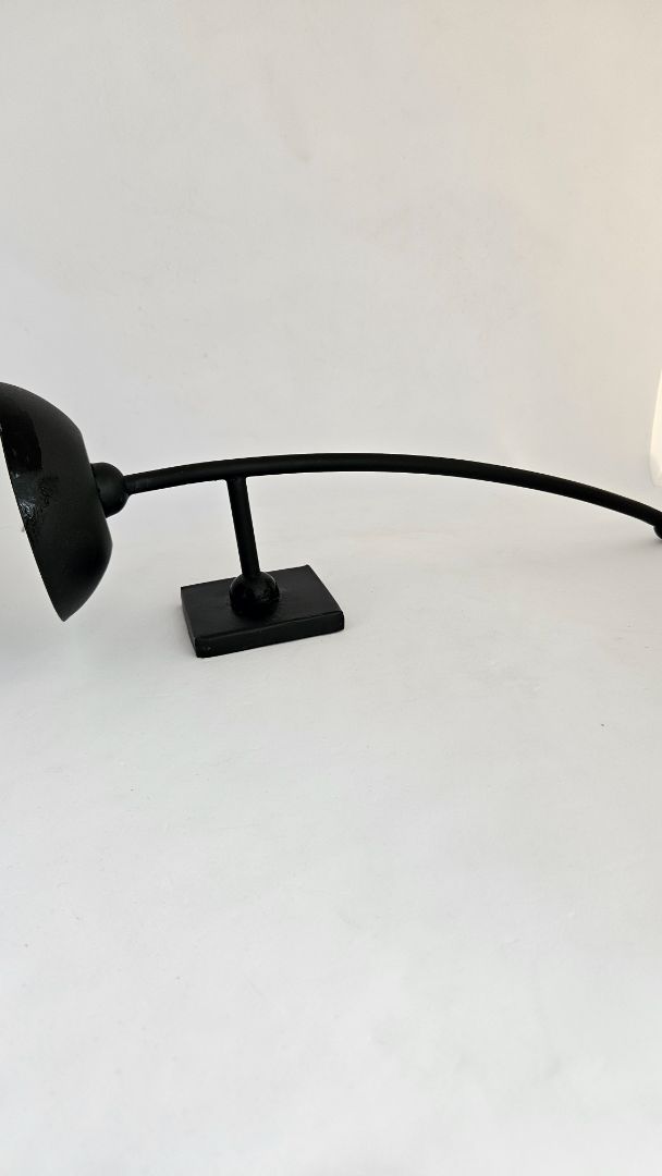 Wall candle holder