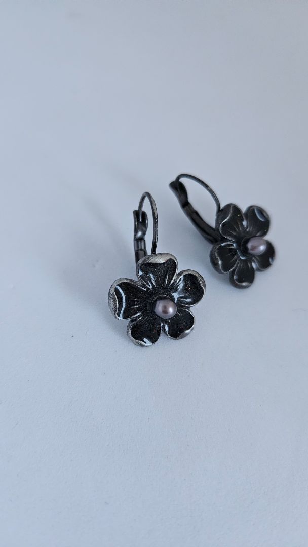 Vintage floral earrings
