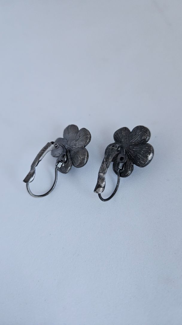 Vintage floral earrings
