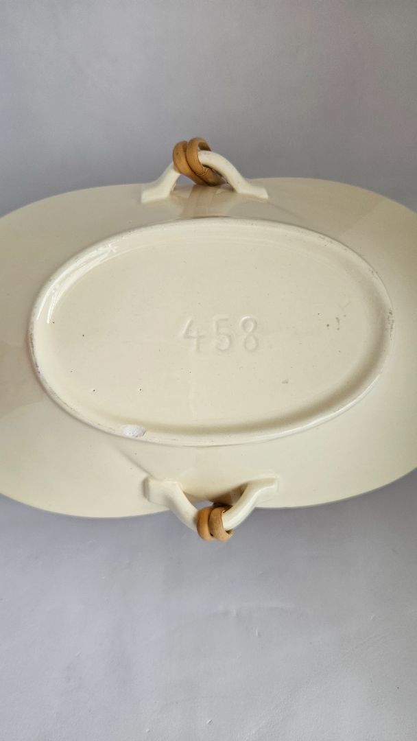 Skál með handfangi