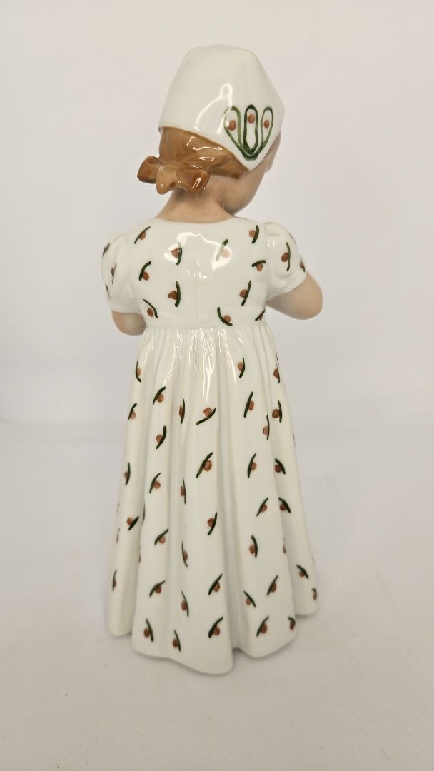 Vintage statue girl with doll, Bing & Gröndahl
